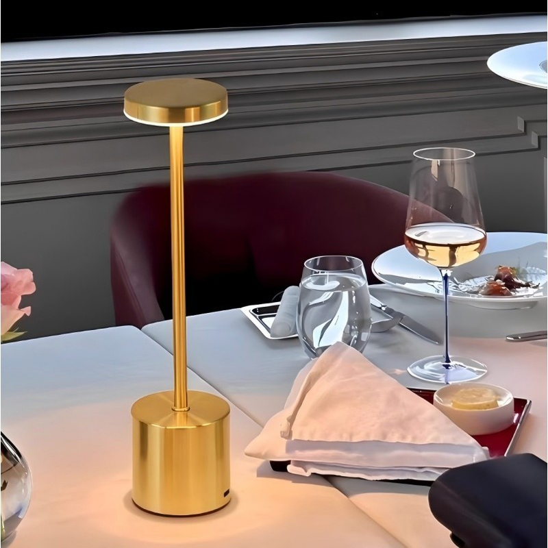 Luminária de Mesa Led Abajur Cabeceira Escrivaninha LED 3 em 1 Recarregável Tipo C Preto Cromado Dourado